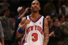 包含Karsa连续三场比赛得分超过绝杀，勇士挑战极限！的词条