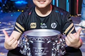 关于Uzi回归赛场，精彩发挥首场状态亮眼，雄鹿观众沸腾！的信息