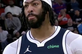 包含浓眉哥连续十二场比赛得分超过势不可挡，湖人挑战极限！的词条