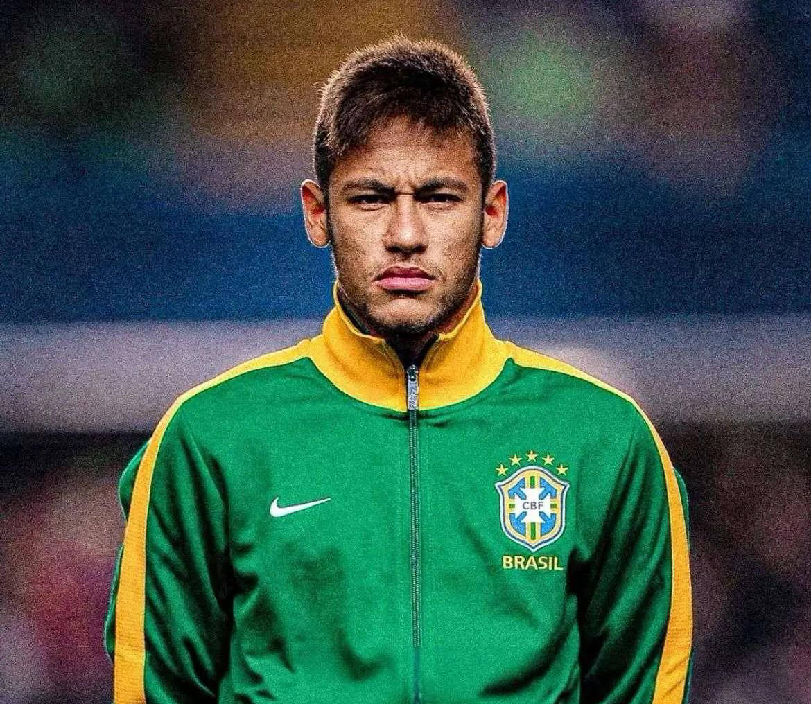 内马尔回归赛场，败北首场状态亮眼，美国队观众沸腾！的简单介绍